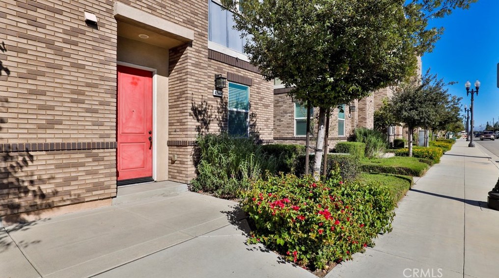 4956 Arrow Hwy #h, Montclair, CA 91763