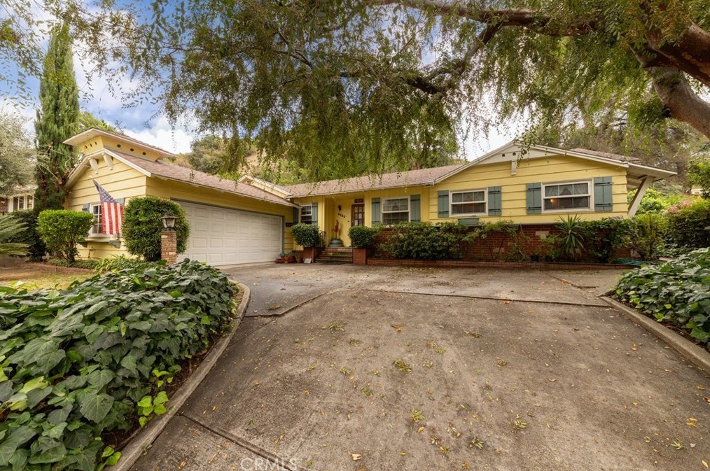 2020 Oak Valley Rd, Glendale, CA 91208