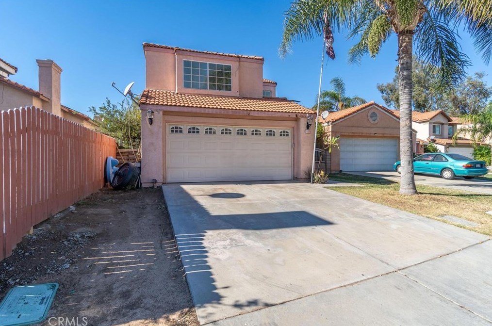 11820 Aurora Ct, Fontana, CA 92337-2886