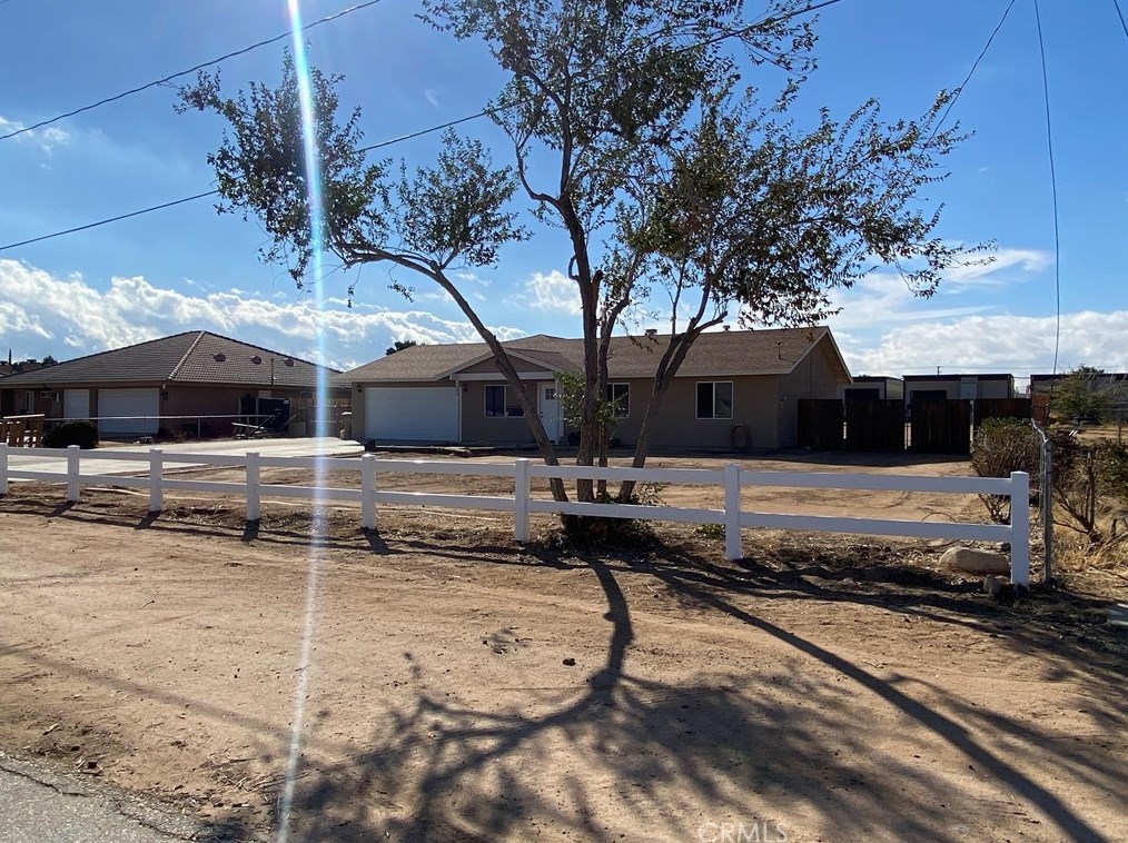 7504 Minstead Ave, Hesperia, CA 92345-7325