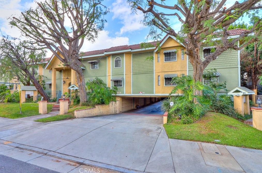 25 Palmetto Dr, Alhambra, CA 91801-5906