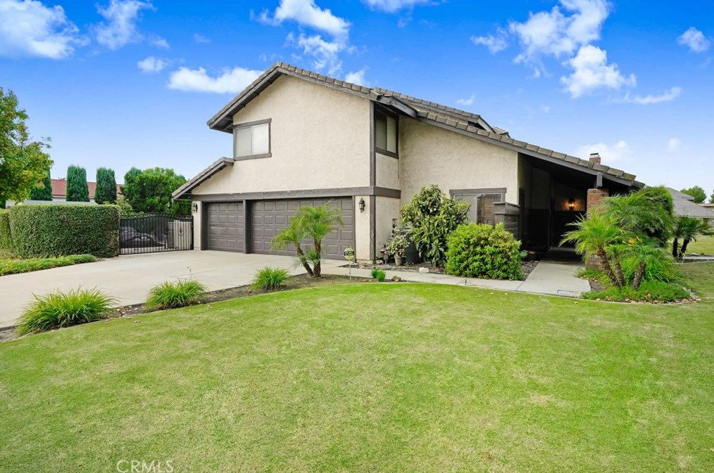 152 Woodstock Ct, Claremont, CA 91711