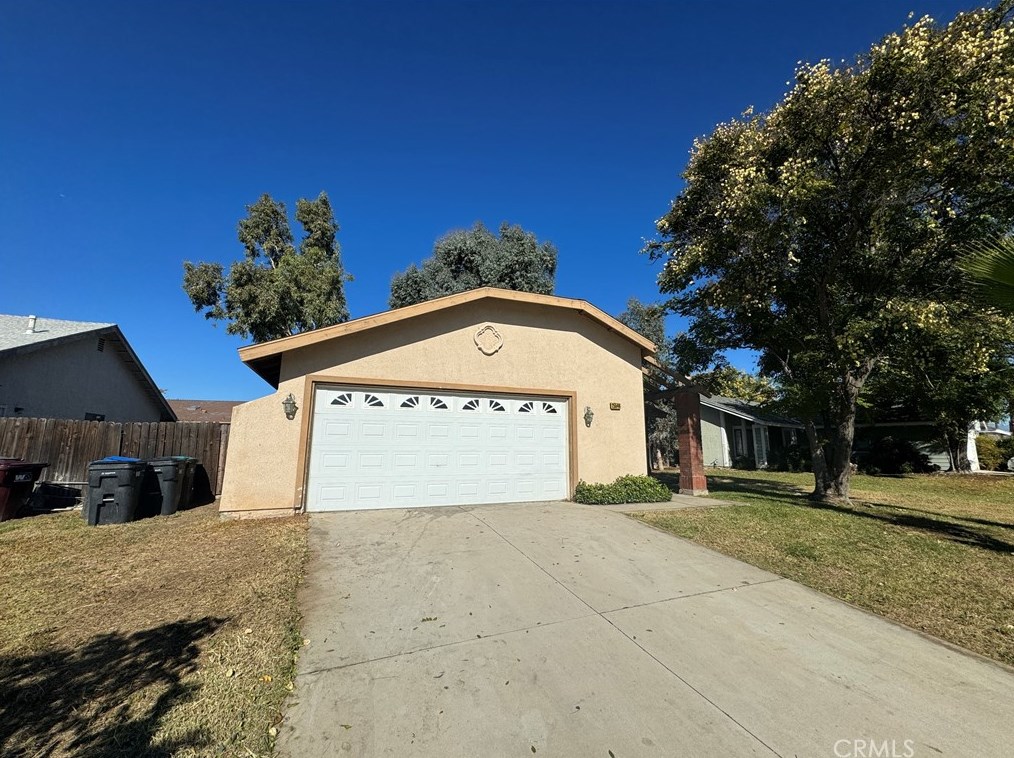 25546 Casa Encantador Rd, Moreno Valley, CA 92551