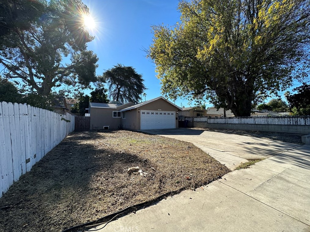 15752 Leadwell St, Van Nuys, CA 91406