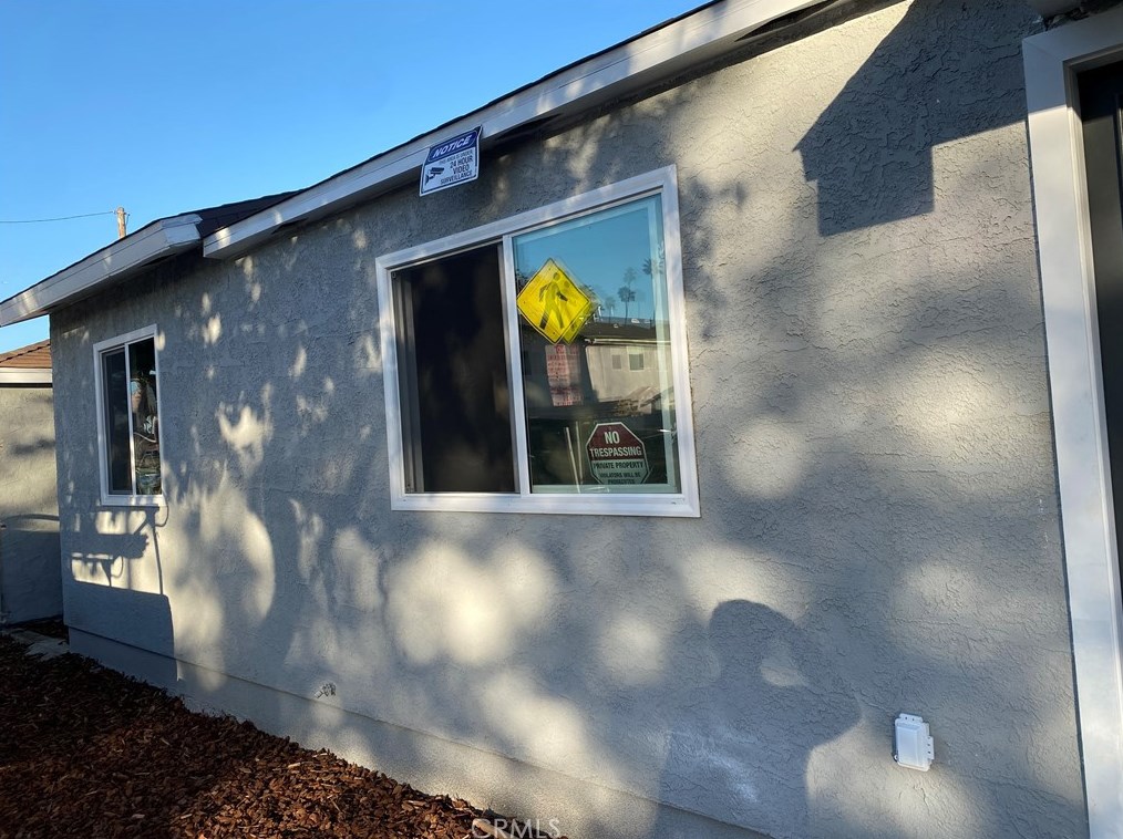 6824 Converse Ave, Los Angeles CA  90001-2026 exterior