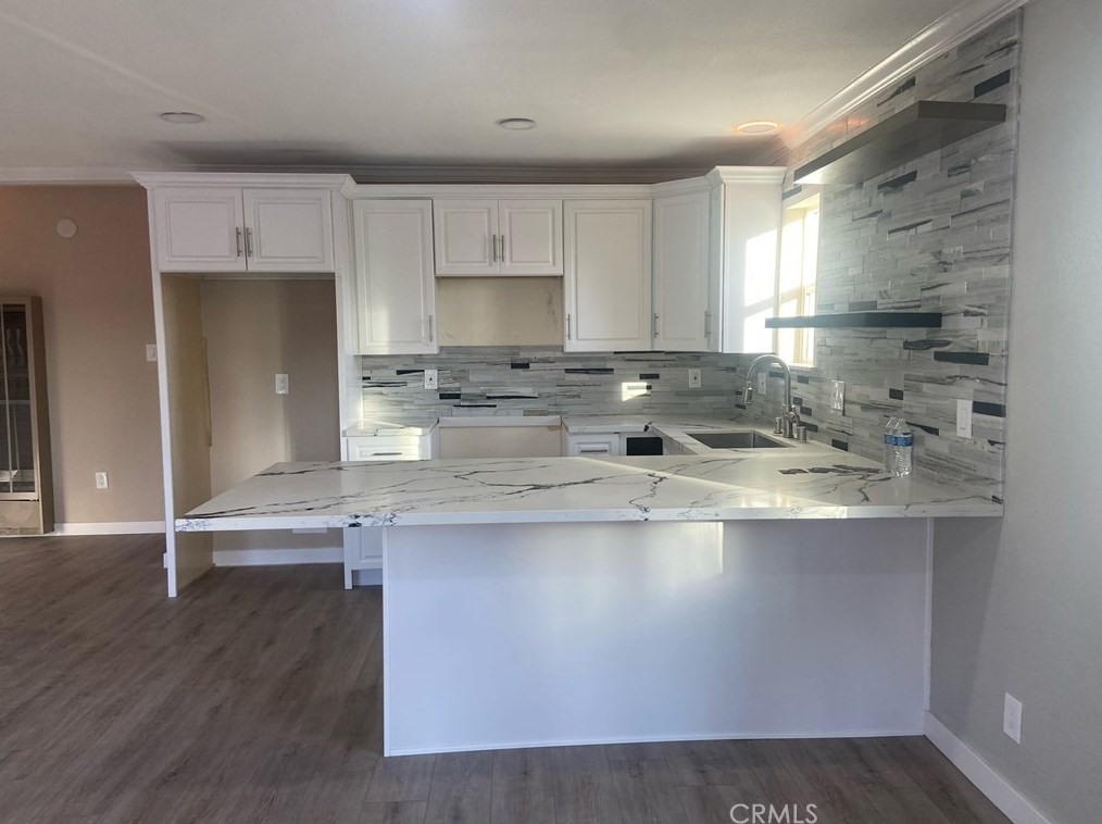 6824 Converse Ave, Los Angeles CA  90001-2026 exterior