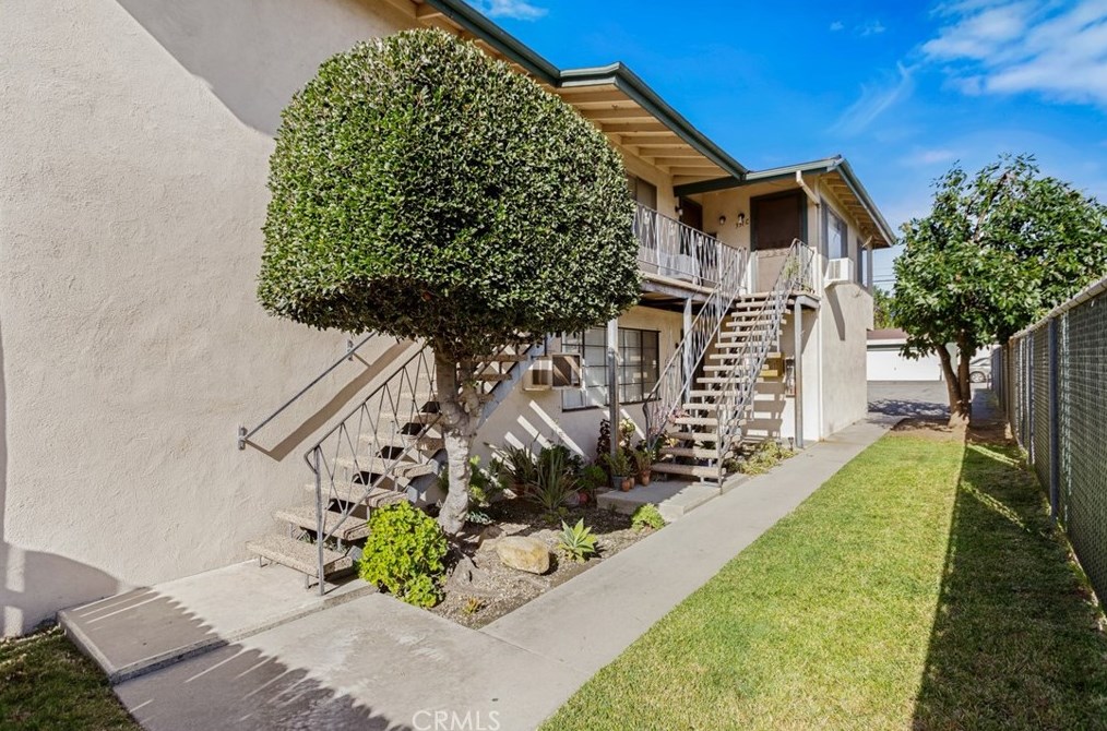 331 E Puente St, Covina, CA 91723