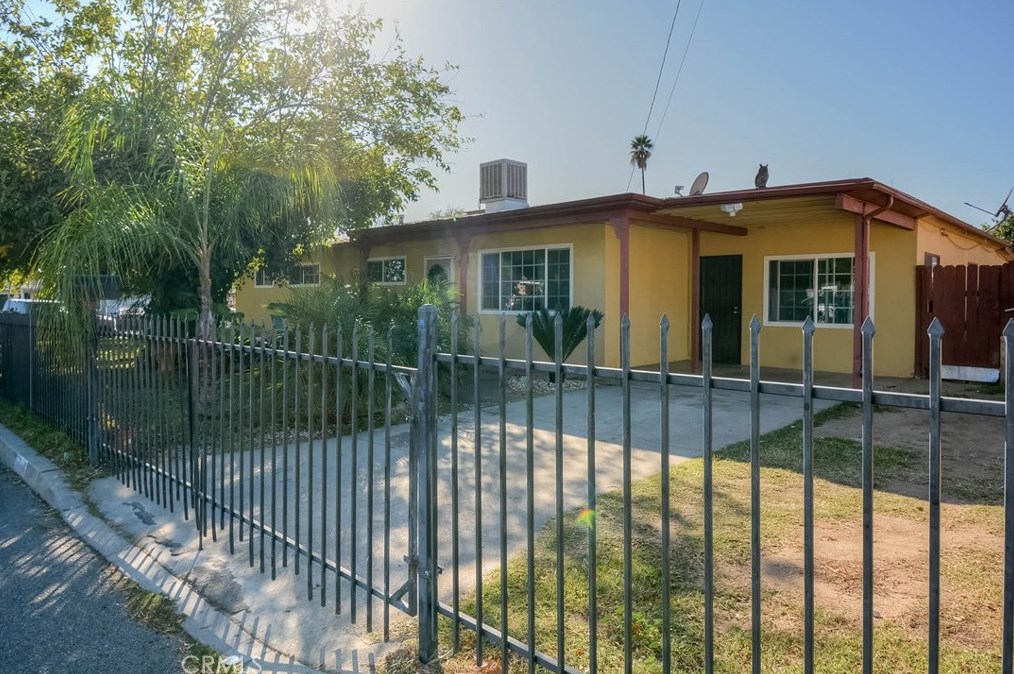 6848 Serena St, San Bernardino, CA 92404