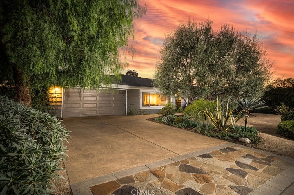 850 Hood Dr, Claremont, CA 91711