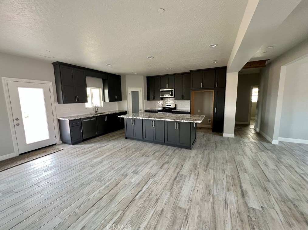 9425 Allegra Vista St, Apple Valley, CA 92308