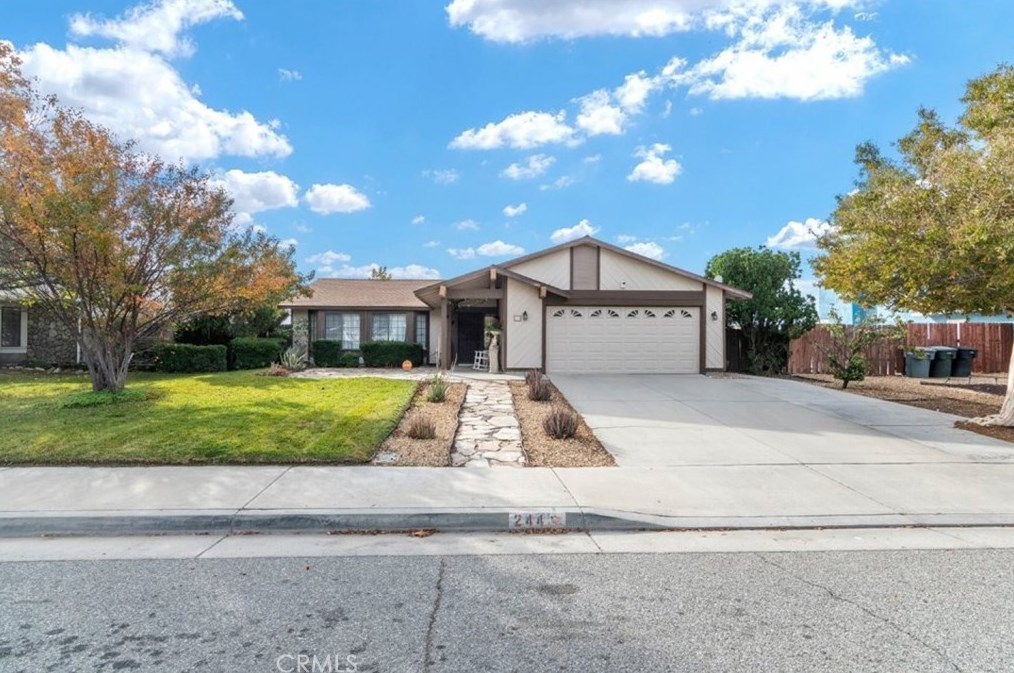 244 Yosemite Way, San Jacinto, CA 92583