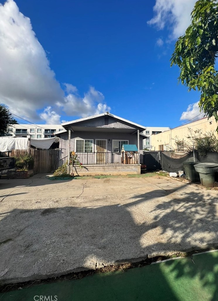 409 W Crowther Ave, Placentia, CA 92870