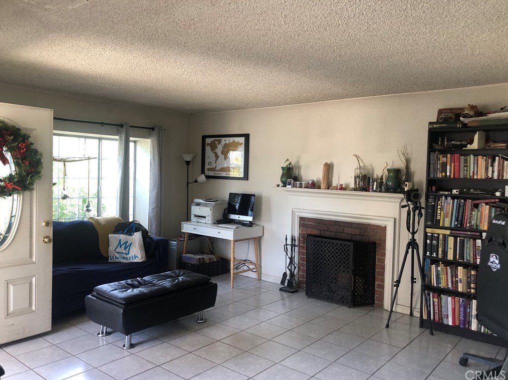 1586 W Phillips Blvd, Pomona, CA 91766