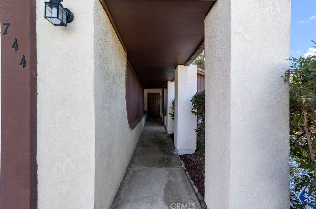 744 Davenport Cir, Claremont CA  91711-2937 exterior