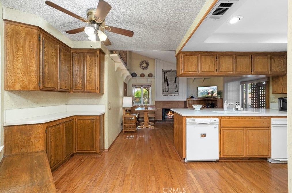 744 Davenport Cir, Claremont CA  91711-2937 exterior