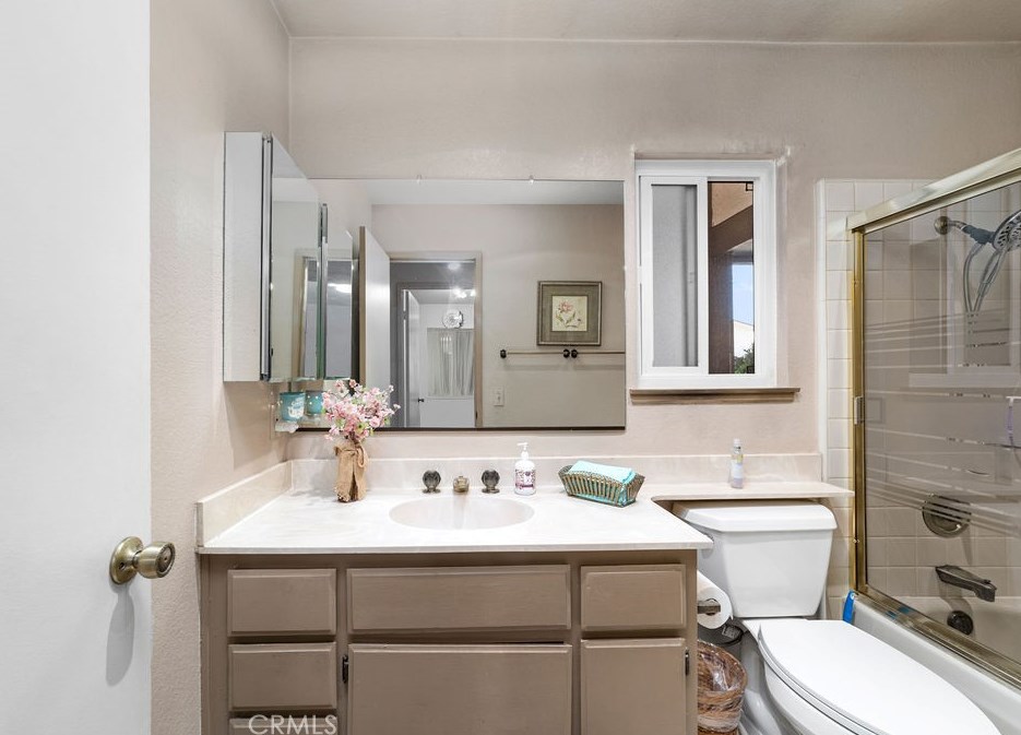 744 Davenport Cir, Claremont CA  91711-2937 exterior