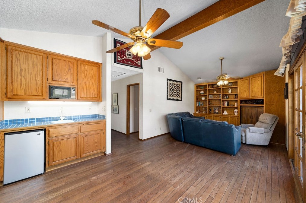 744 Davenport Cir, Claremont CA  91711-2937 exterior