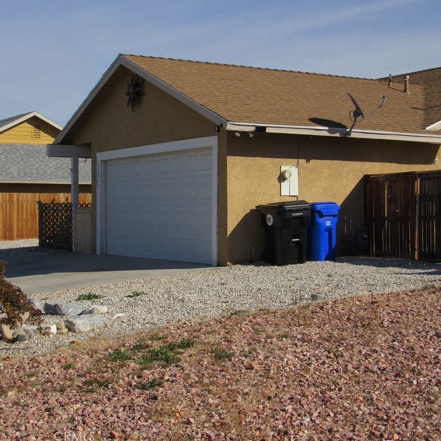13597 Westwood Dr, Victorville, CA 92395