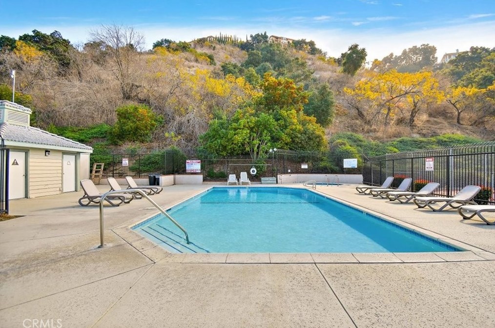 2038 Kiowa Crest Dr, Pomona CA  91765-3262 exterior
