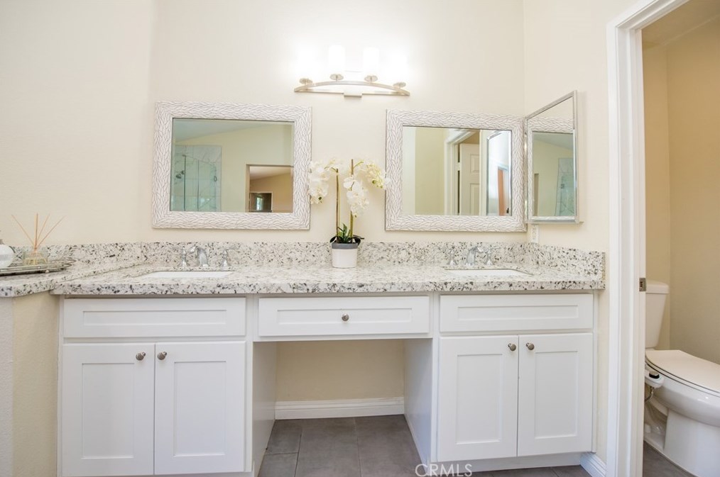 7927 Tapia St, Fontana CA  92336-3816 exterior