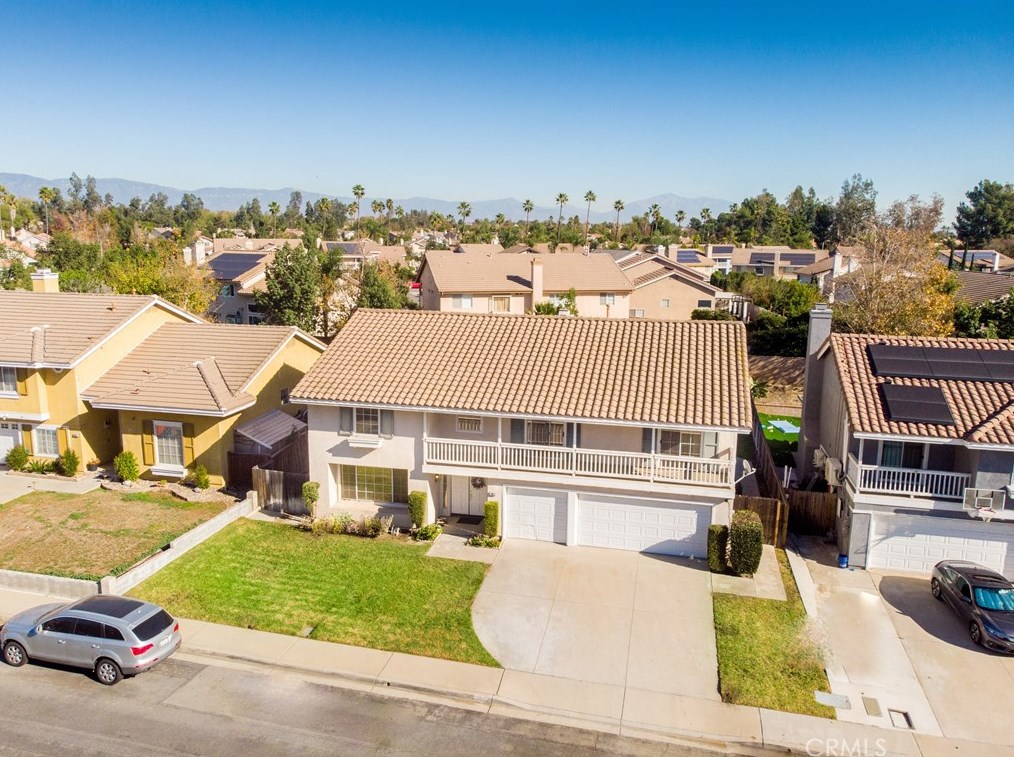 7927 Tapia St, Fontana CA  92336-3816 exterior