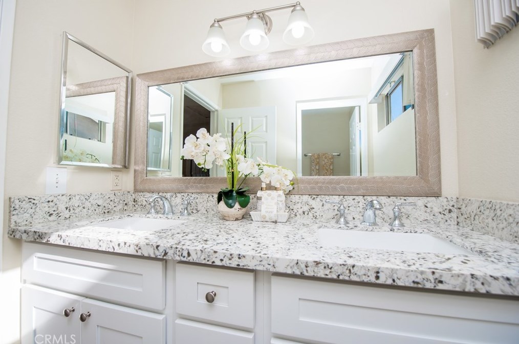 7927 Tapia St, Fontana CA  92336-3816 exterior