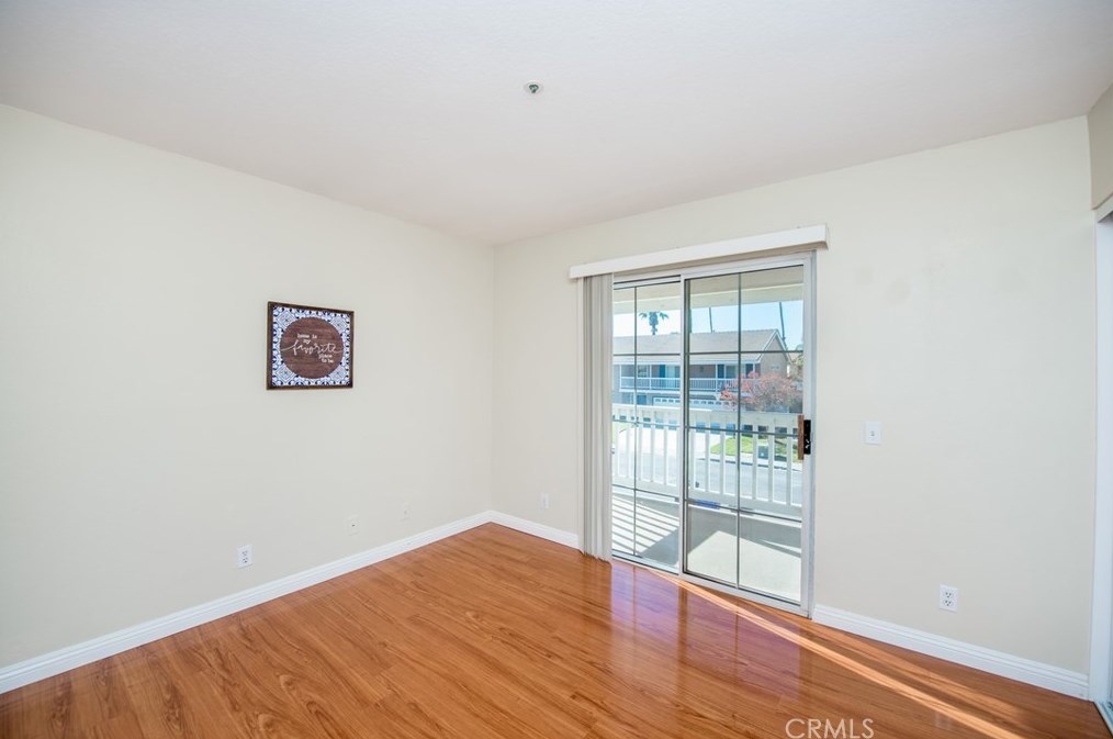 7927 Tapia St, Fontana CA  92336-3816 exterior