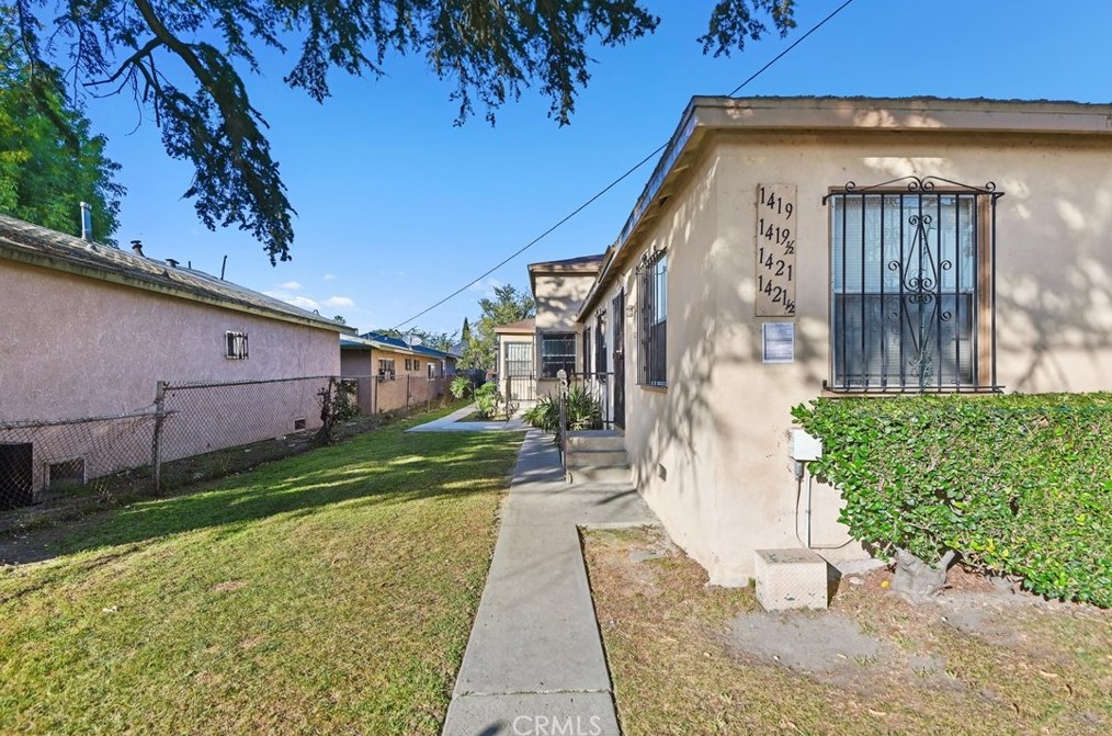 1421 108th St, Los Angeles, CA 90047-4905