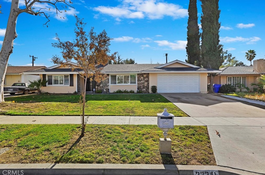 27341 Fisher St, Highland, CA 92346