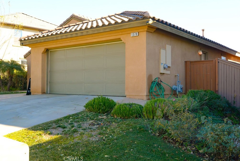 1378 Edelweiss Dr, Beaumont, CA 92223
