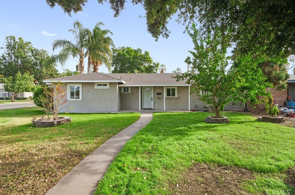 8034 Wellington Way, Riverside, CA 92504