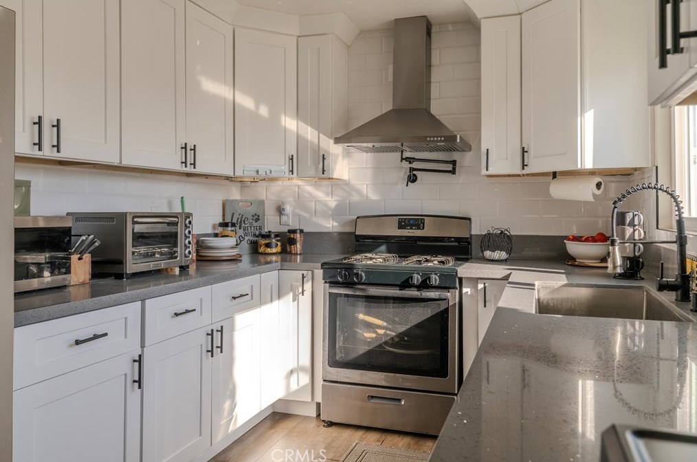 7783 Celeste Ave, Fontana CA  92336-2478 exterior