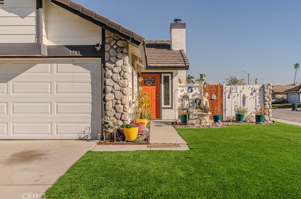 7783 Celeste Ave, Fontana, CA 92336