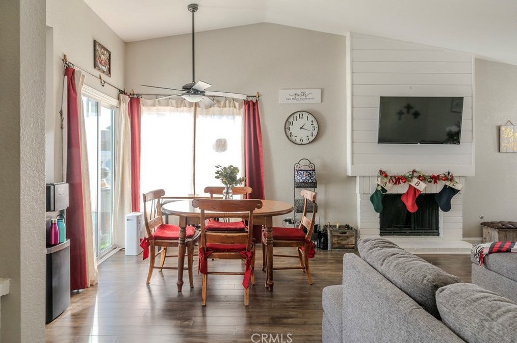 7783 Celeste Ave, Fontana CA  92336-2478 exterior