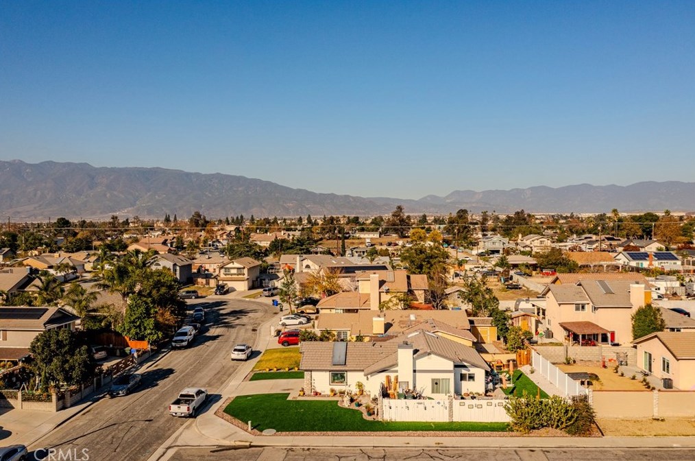 7783 Celeste Ave, Fontana CA  92336-2478 exterior