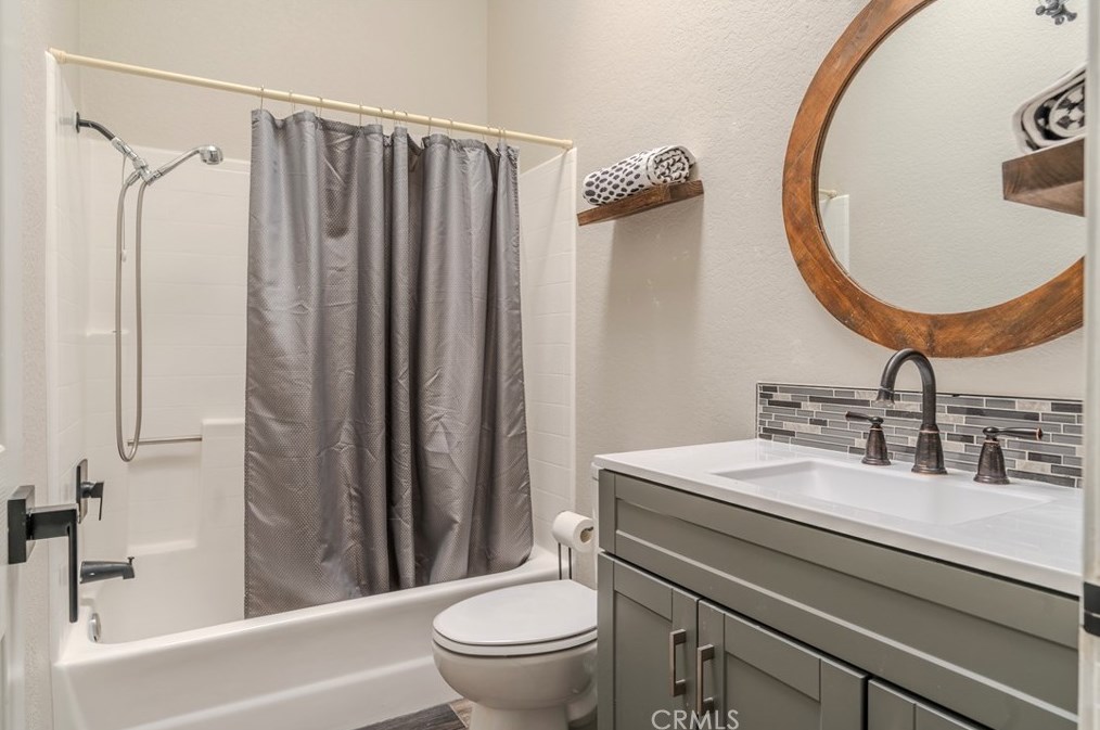 7783 Celeste Ave, Fontana CA  92336-2478 exterior