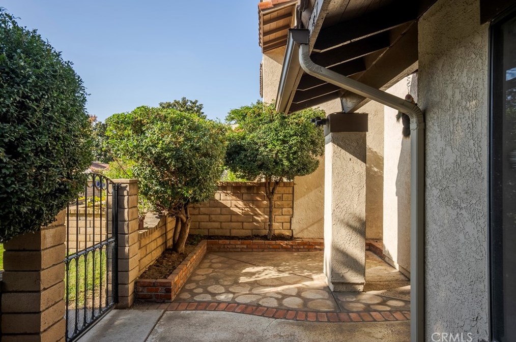 9863 Solazzo Dr, Rancho Cucamonga, CA 91730