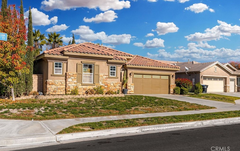 3370 Chickasaw Ct, Hemet, CA 92545