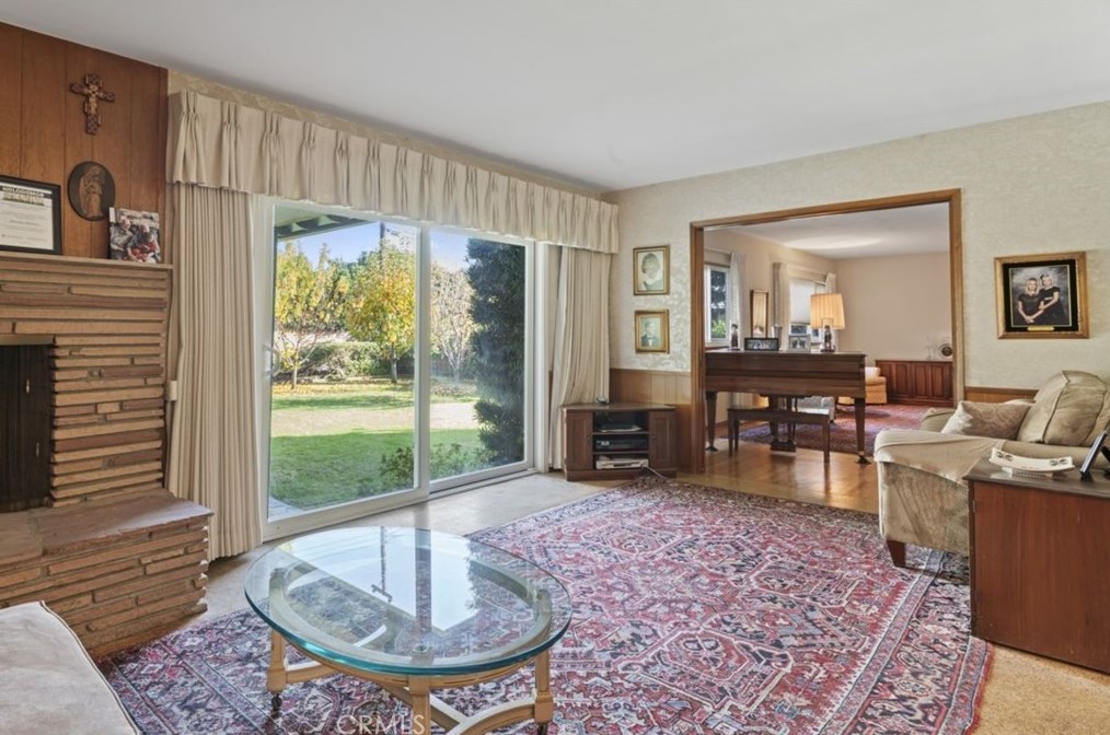 1152 Northwestern Dr, Claremont CA  91711-4154 exterior