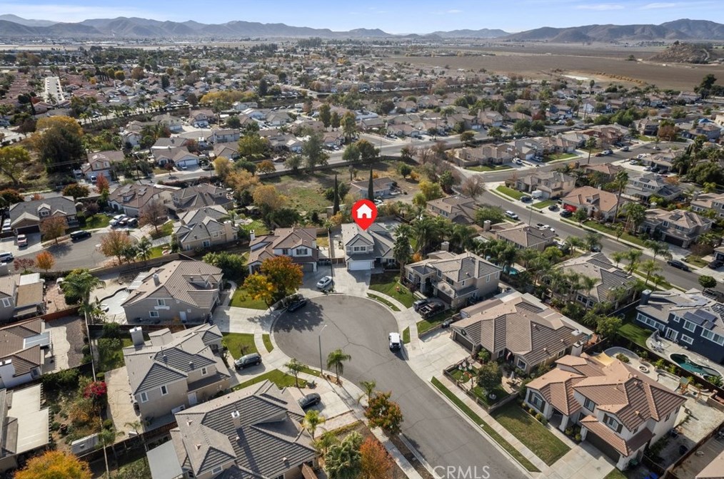 745 Conlon Dr, Hemet CA  92545-1513 exterior