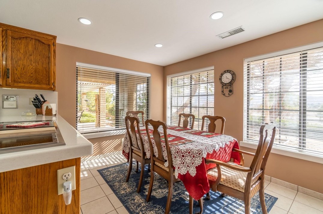 18672 Pacific St, Hesperia CA  92345-5531 exterior