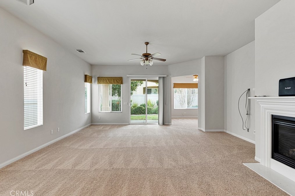 10065 Wilmington Ln, Apple Valley CA  92308-3361 exterior