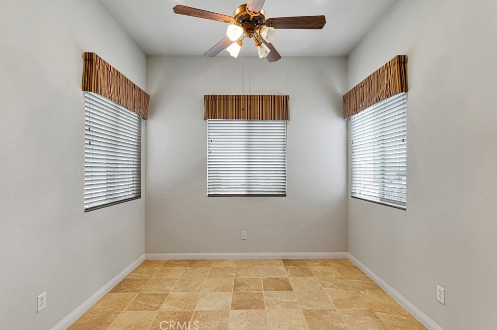 10065 Wilmington Ln, Apple Valley CA  92308-3361 exterior