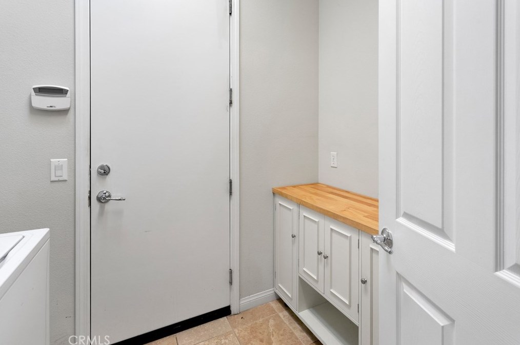 10065 Wilmington Ln, Apple Valley CA  92308-3361 exterior