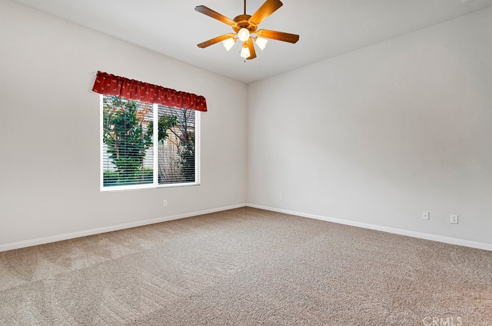 10065 Wilmington Ln, Apple Valley CA  92308-3361 exterior