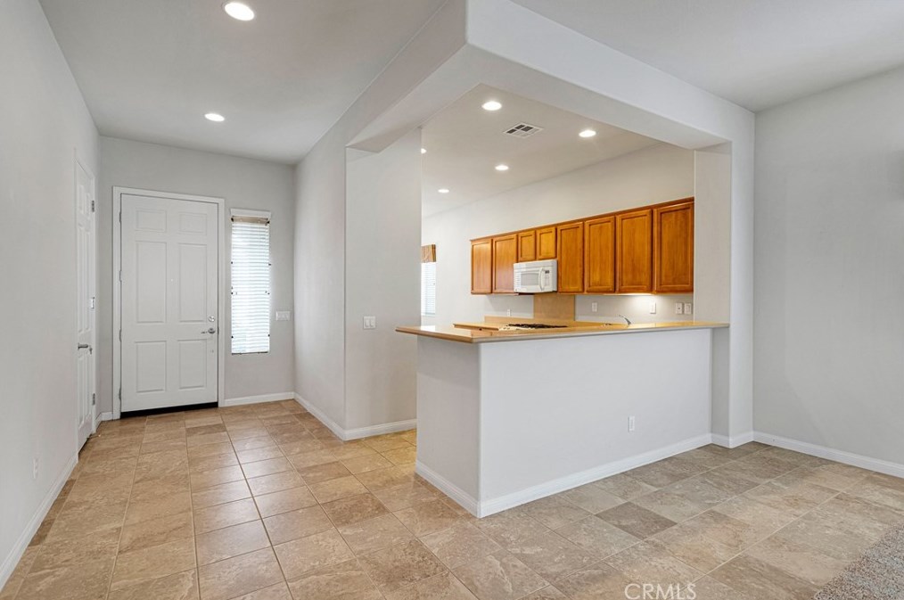 10065 Wilmington Ln, Apple Valley CA  92308-3361 exterior