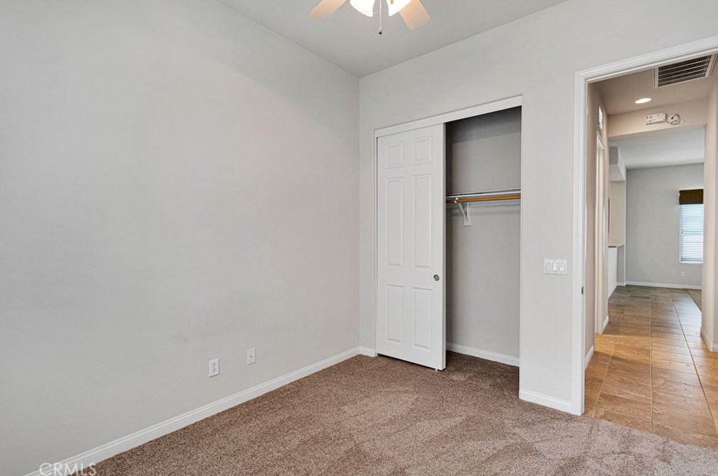 10065 Wilmington Ln, Apple Valley CA  92308-3361 exterior