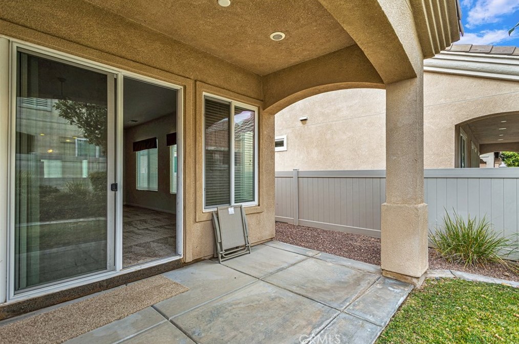 10065 Wilmington Ln, Apple Valley CA  92308-3361 exterior