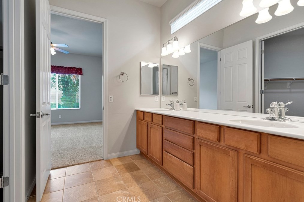 10065 Wilmington Ln, Apple Valley CA  92308-3361 exterior