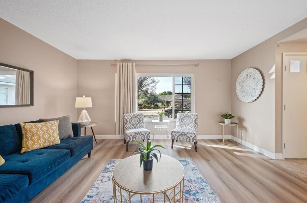 3194 Falcon St, Pomona CA  91767-1006 exterior